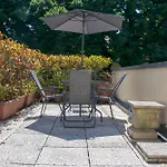 Welc-om Savonarola River View Apartamento *