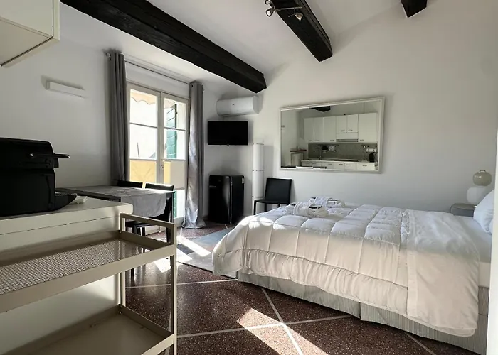 Welc-om Savonarola Open Space Apartment *